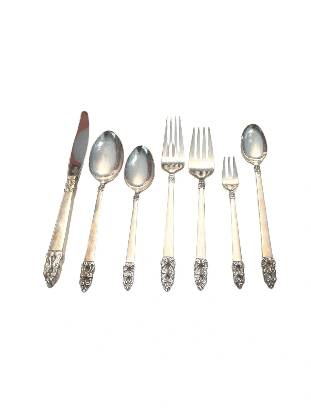 1847 Rogers Bros King Frederik Silverplate Set of Seven Pieces